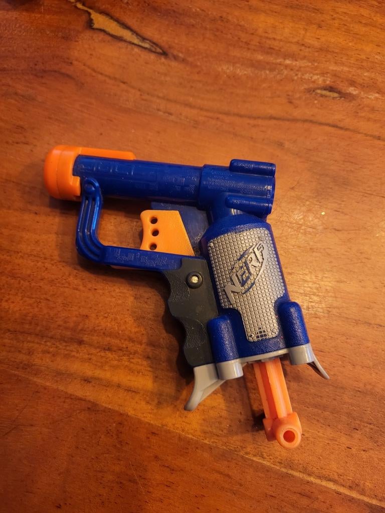 Nerf Gun met 1 pijltje, Ophalen of Verzenden, Gebruikt, Jongen of Meisje