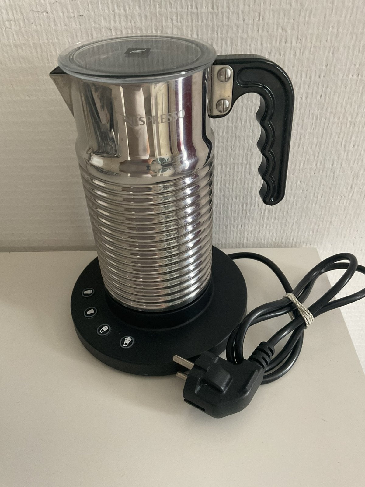 Nespresso Aeroccino 4, Witgoed en Apparatuur, Melkopschuimers, Ophalen of Verzenden, Elektrische melkopschuimer