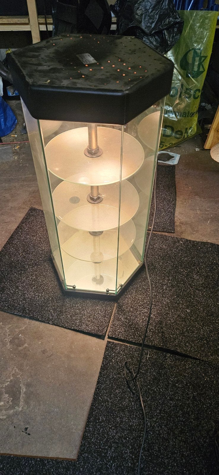 Zeshoekige Vitrinekast met Verlichting en Draaiplateaus, Huis en Inrichting, Ophalen of Verzenden