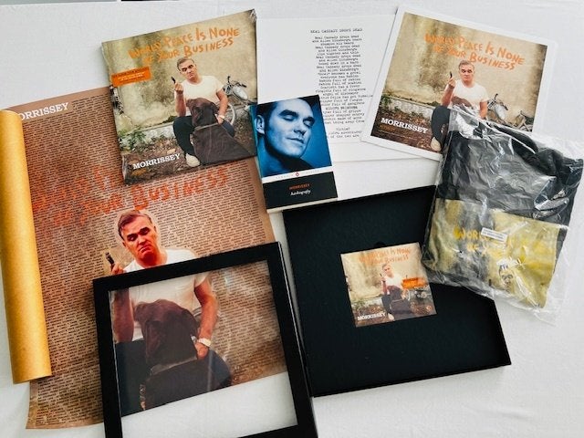 Morrissey World Peace box set + gesigneerde autobiografie, Ophalen, Zo goed als nieuw, Overige formaten, Poprock