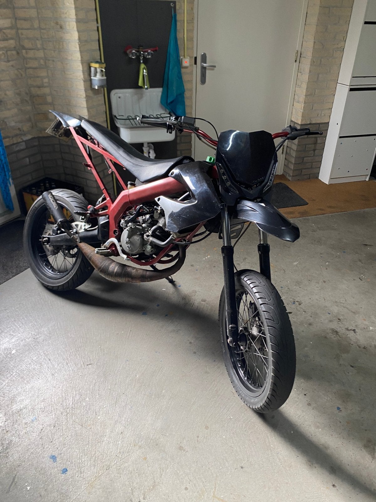 Derbi senda SDR, Fietsen en Brommers, Ophalen, 6 versnellingen, Gebruikt, Maximaal 45 km/u