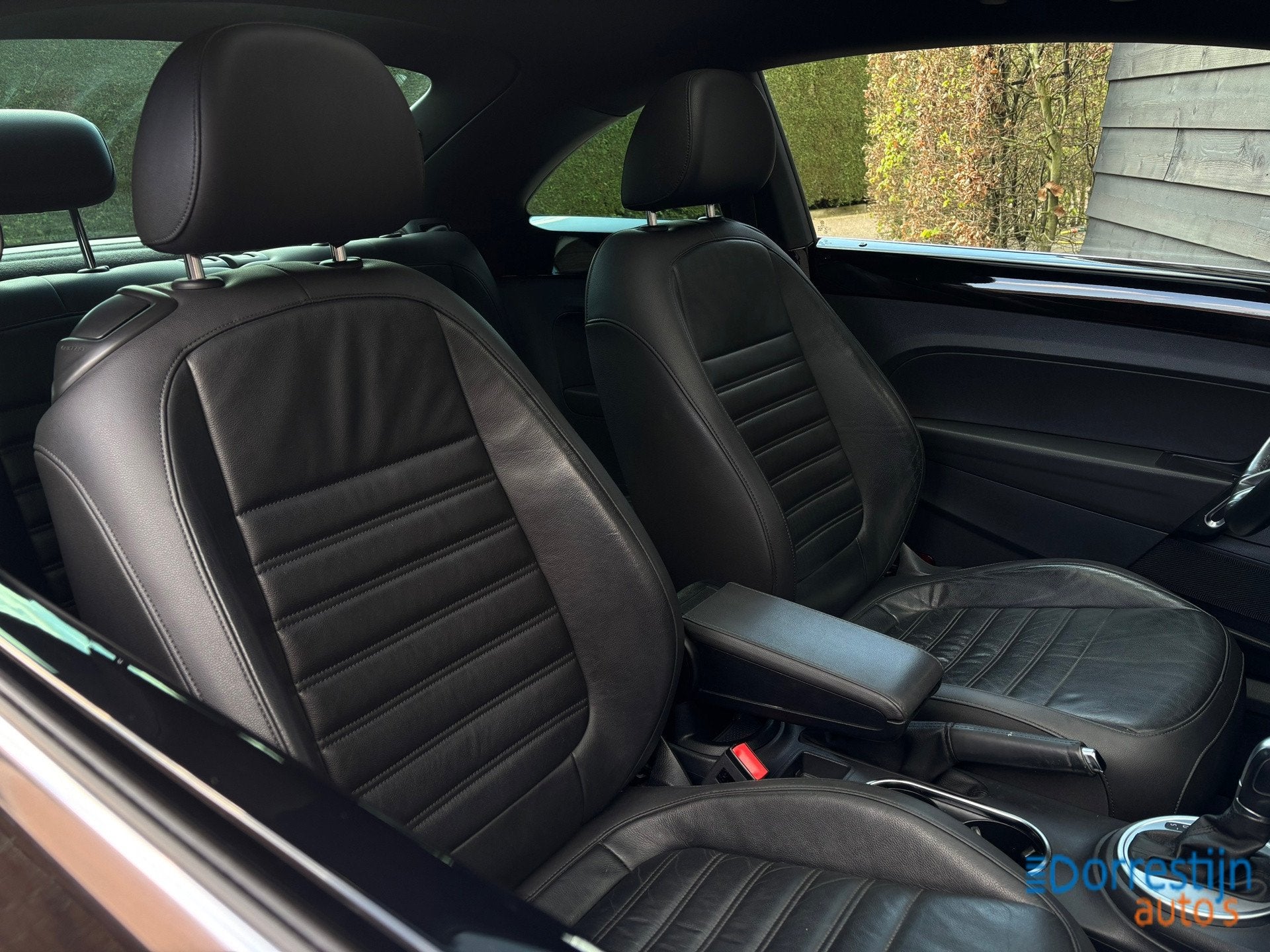 Volkswagen Beetle 1.2 TSI Design BlueMotion | Automaat | Pan, Gebruikt, 4 cilinders, 4 stoelen, Zwart