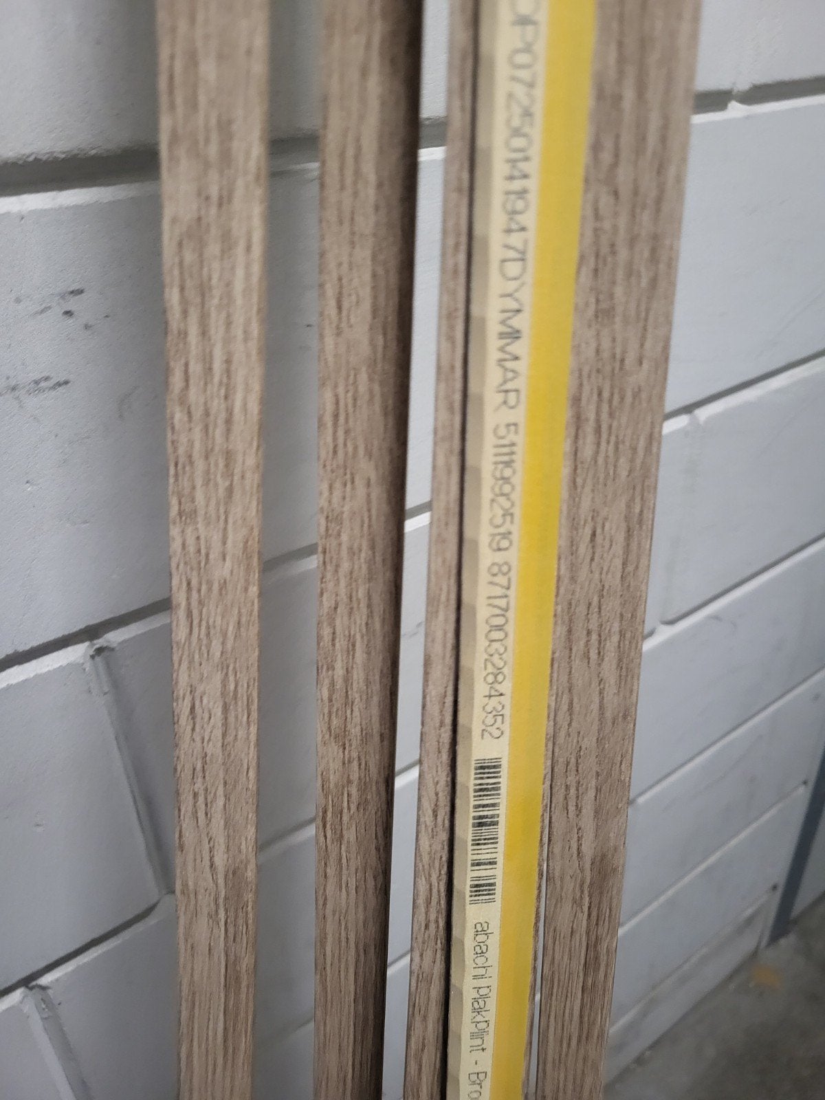 Abachi Plakplint - licht eiken, Doe-het-zelf en Verbouw, Plinten en Afwerking, Ophalen, Overige materialen, Nieuw, 250 cm of meer