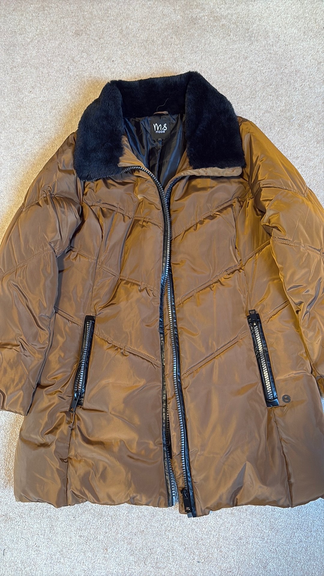 Nieuwe winterjas, Ophalen, Nieuw, Maat 46 (S) of kleiner, Bruin