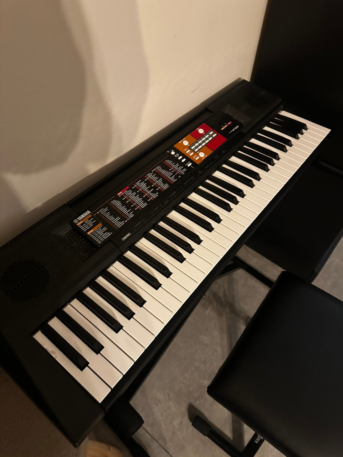 Yamaha digital keyboard in zeer nette staat met stoeltje, Ophalen of Verzenden, Zo goed als nieuw, 61 toetsen, Yamaha