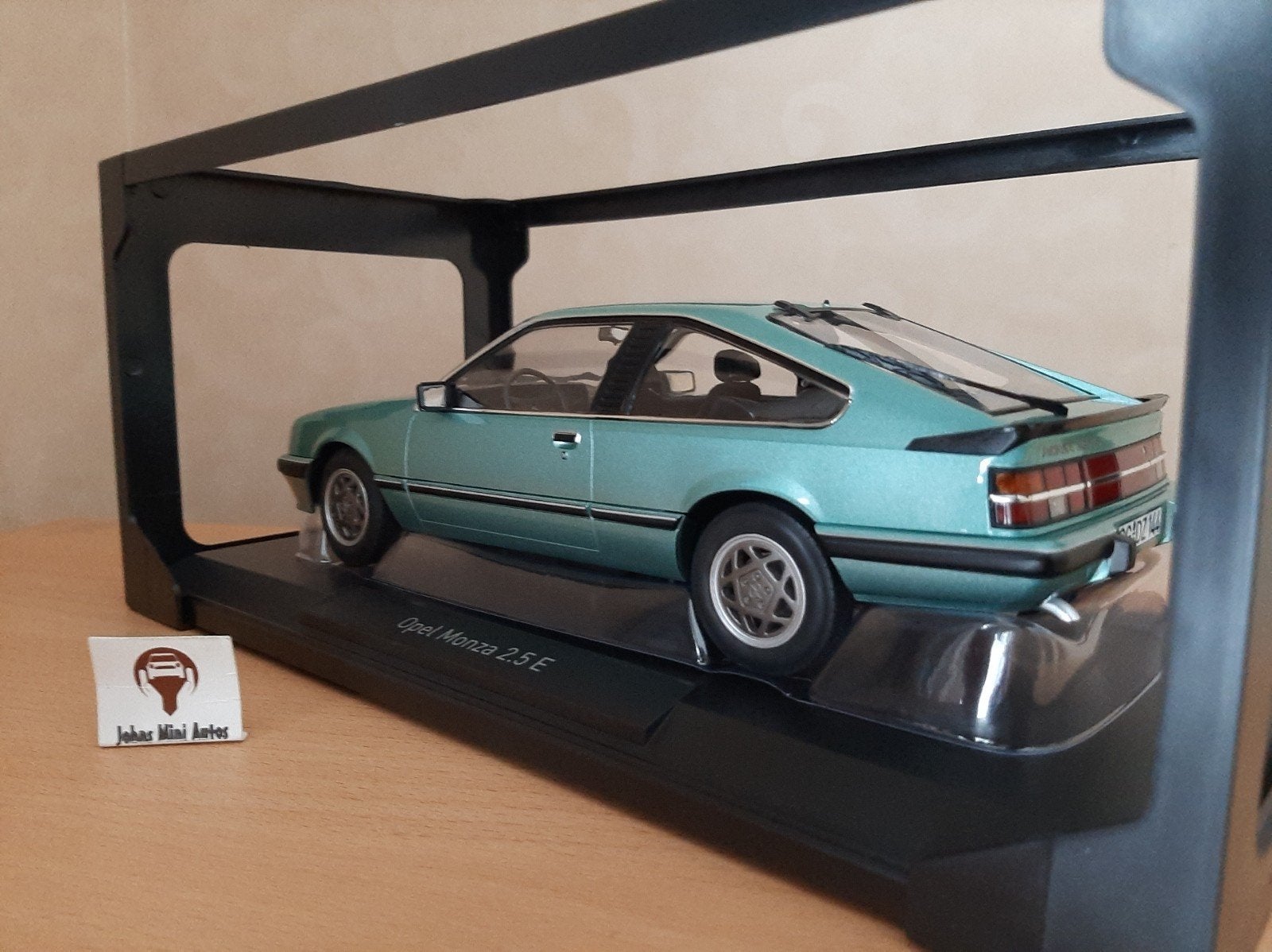 Opel Monza 2.5 E Beryll Groen Metallic 1983 van Norev 1:18, Hobby en Vrije tijd, Modelauto's | 1:18, Auto, Norev, Ophalen of Verzenden
