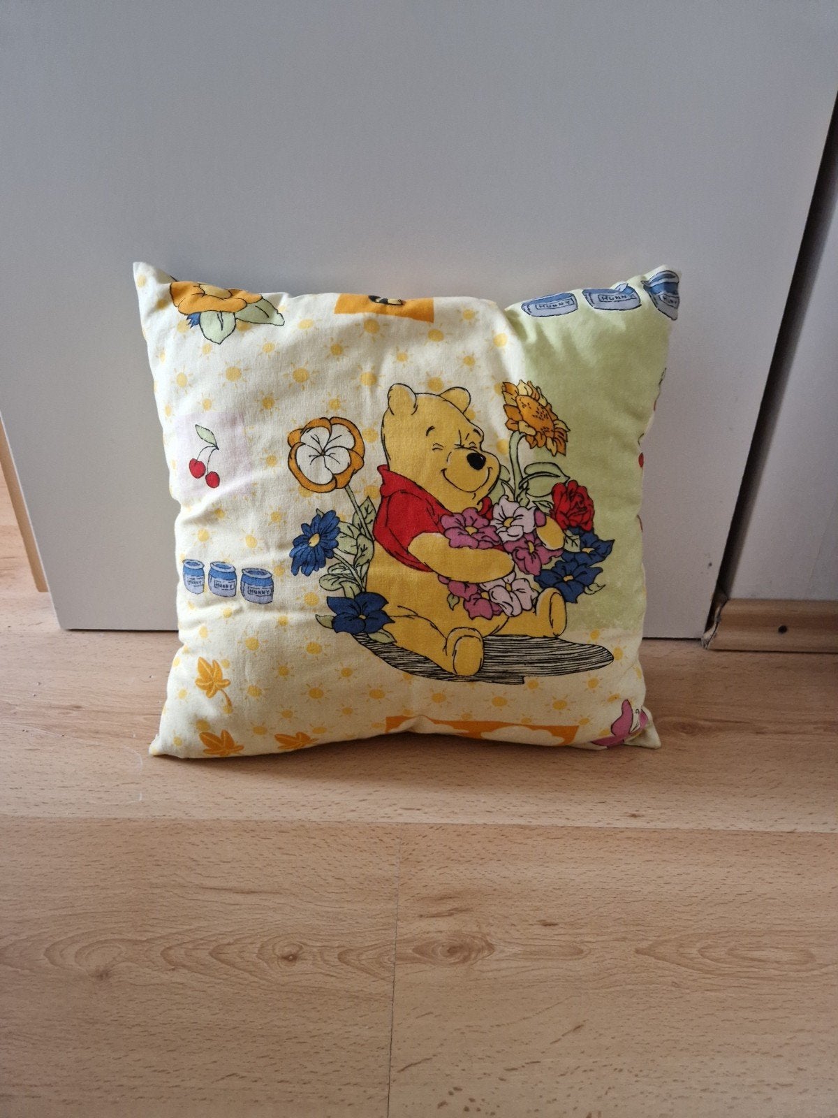 vintage retro disney winnie the pooh poeh kussen bloemen, Ophalen of Verzenden, Winnie de Poeh of vrienden, Zo goed als nieuw