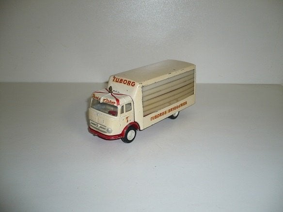 Tekno Denmark Mercedes LP 322 Tuborg Bier Truck, Hobby en Vrije tijd, Modelauto's | 1:50, Ophalen of Verzenden, Gebruikt, Bus of Vrachtwagen
