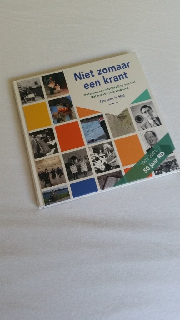 Niet zomaar een krant !, 20e eeuw of later, Drs. J.A. Coster en anderen, Ophalen of Verzenden, Zo goed als nieuw
