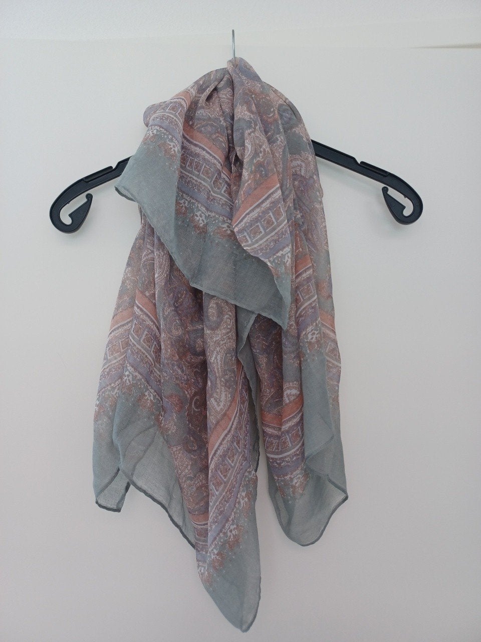 Grijs roze print sjaal Primark, Primark, Ophalen of Verzenden, Gedragen, Sjaal