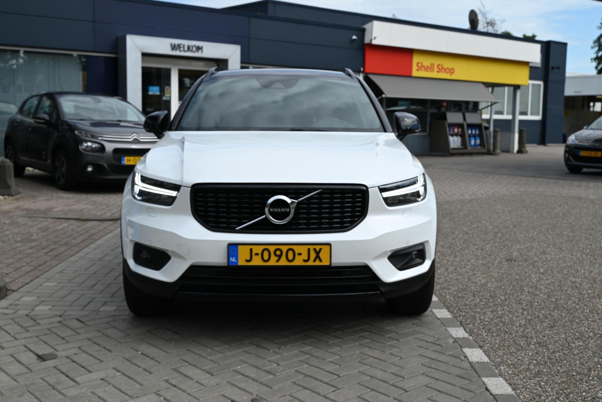 Volvo XC40 1.5 T5 Recharge R-Design SOH 84,15%, Auto's, Euro 6, 1712 kg, Wit, Hybride Elektrisch/Benzine