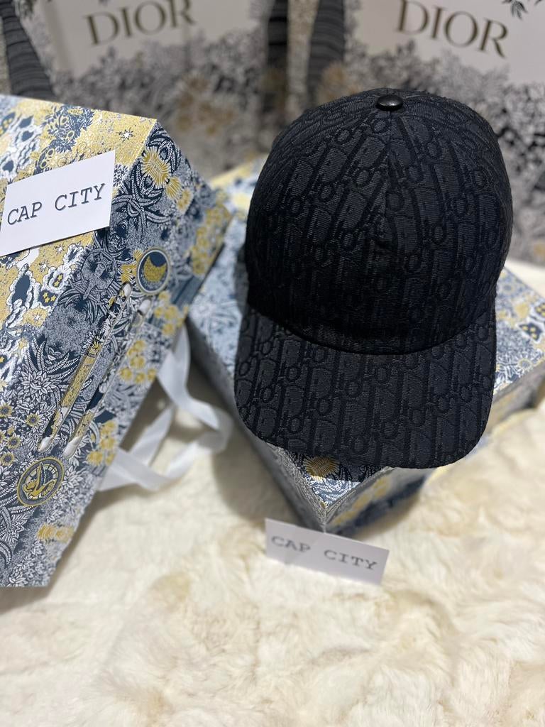 Dior, Prada, burberry, fendi petten, Kleding | Heren, Ophalen of Verzenden, Nieuw