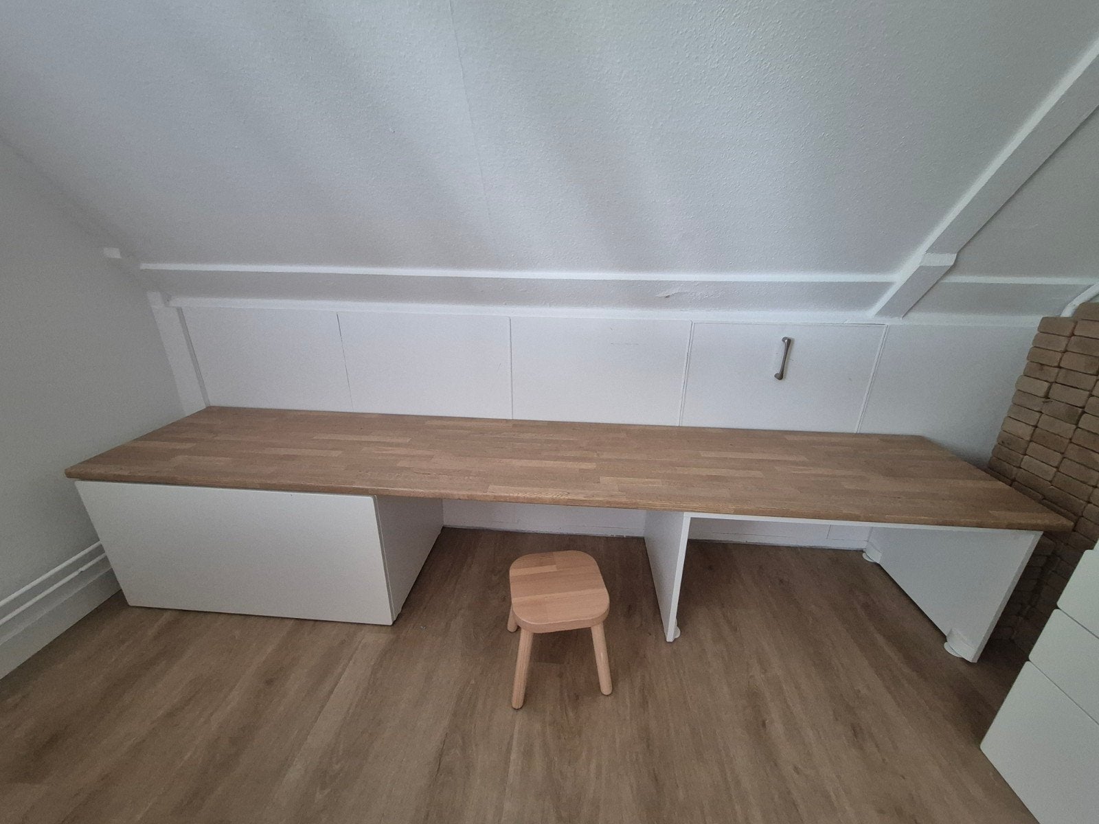 Bureau met IKEA SMÅSTAD speelgoedkisten, Ophalen, Opbergruimte, Gebruikt, Hout