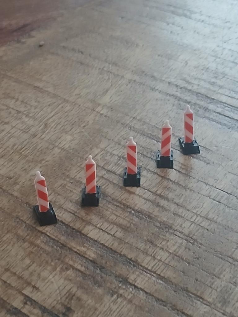 Setjes waarschuwingsbakens h0, Verzenden