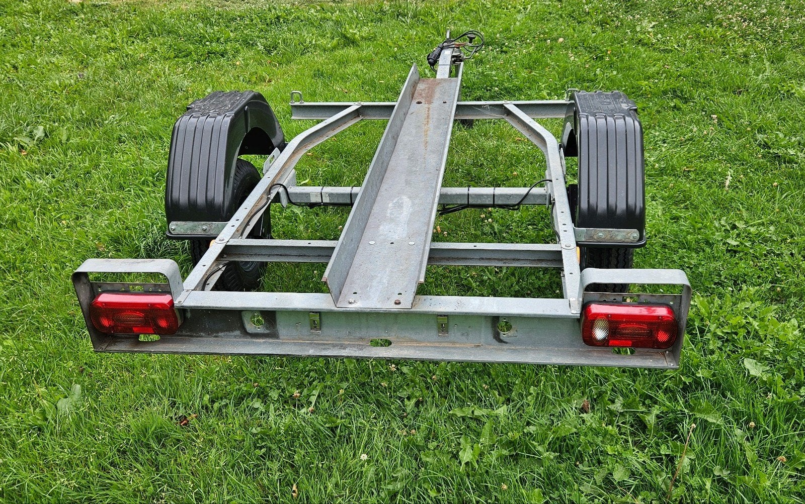 Te Huur kantelbare motor aanhanger, motor vervoer, Motoren, Ophalen, Zo goed als nieuw