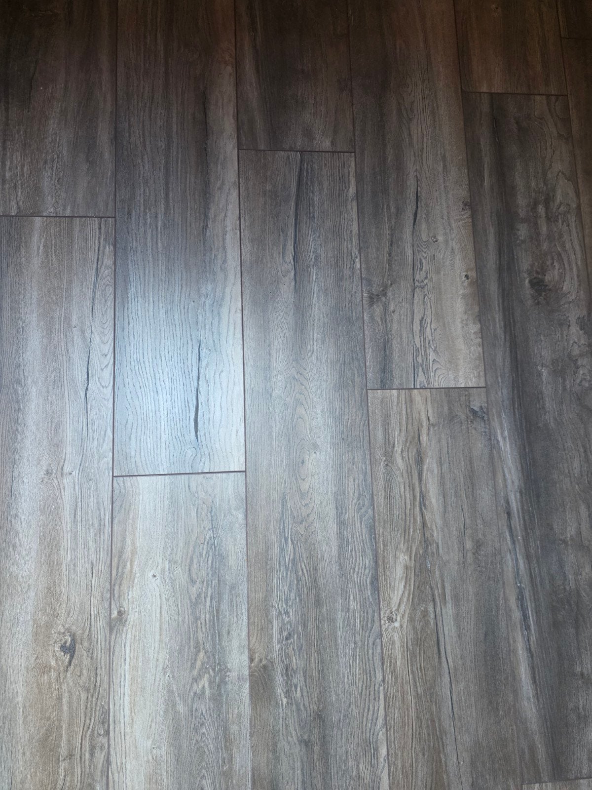 Laminaat Century Lodge V4 Alaska Grey 28/29m² met plakplint, Doe-het-zelf en Verbouw, Ophalen, Nieuw, 10 m² of meer, 10 tot 30 cm