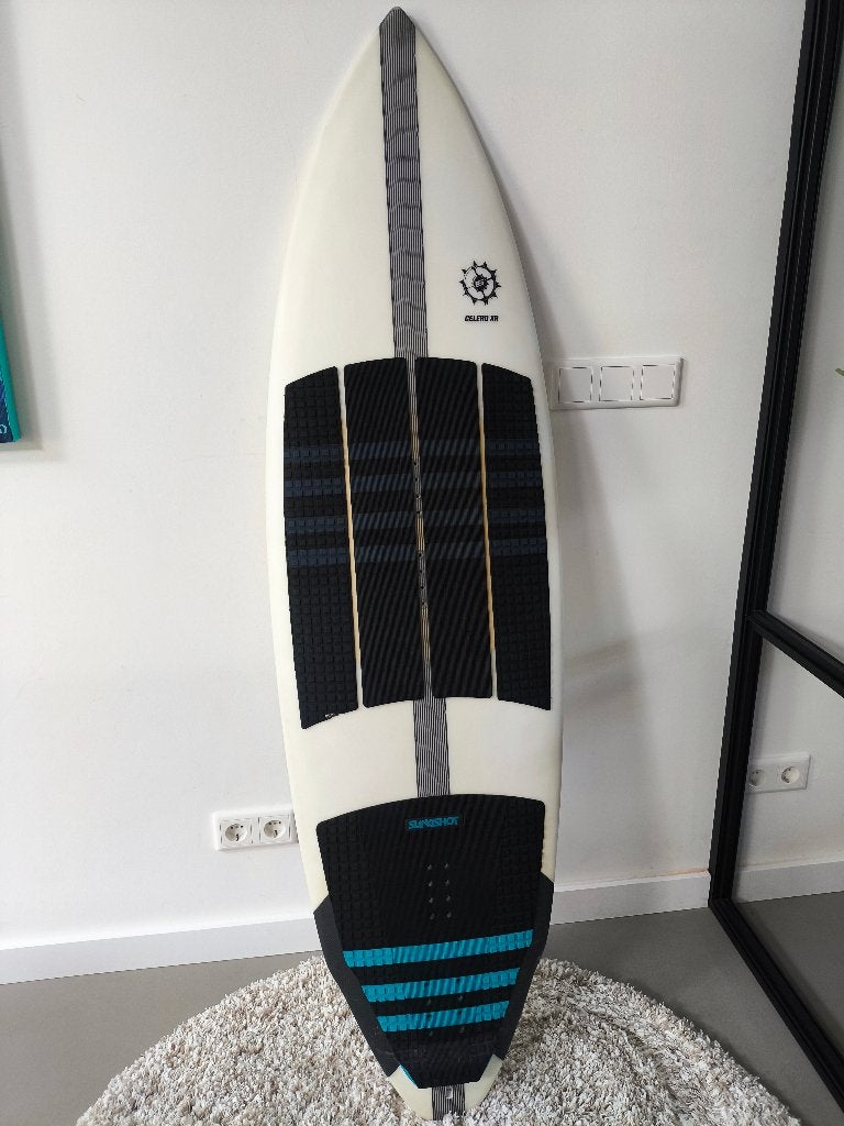 Slingshot Celero XR 5'6 Directional Kite wave / surfboard, Watersport en Boten, Kiteboard, Ophalen of Verzenden, Zo goed als nieuw