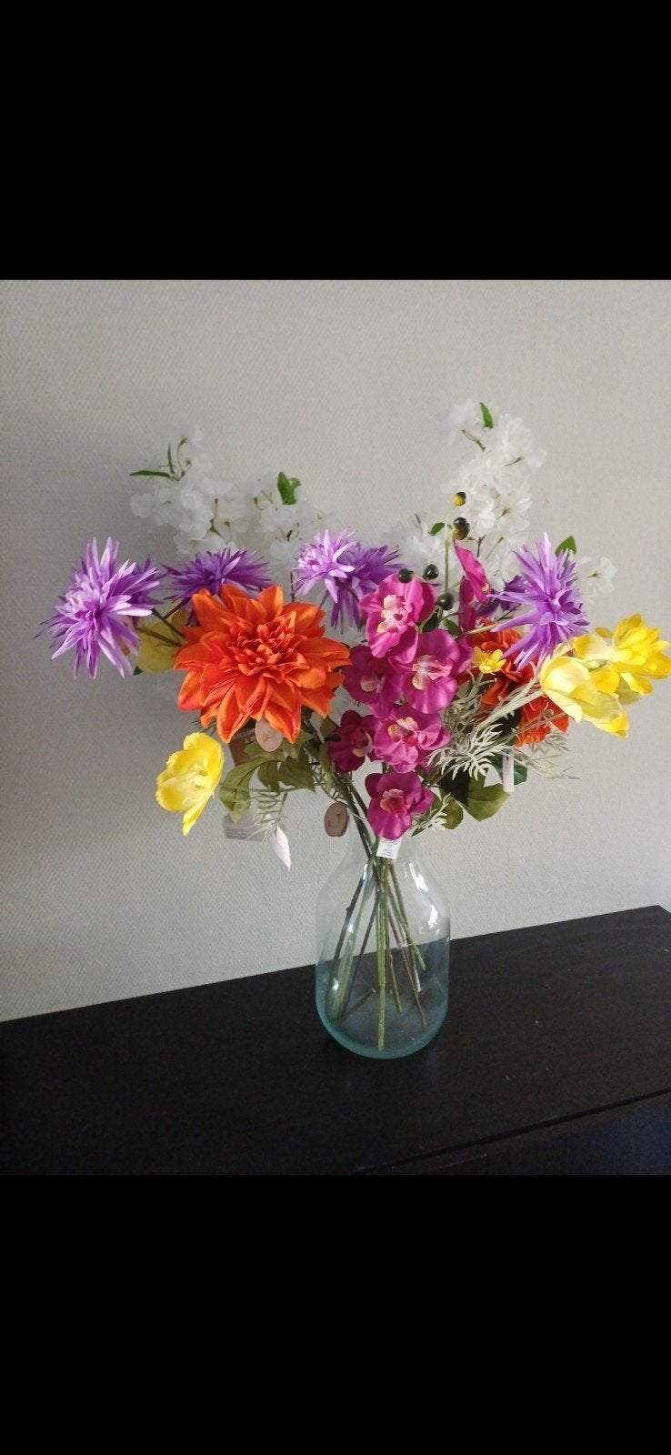 Glazen vaas met kleurrijke kunstbloemen, Ophalen, Boeket, Meerkleurig, Inclusief kunstbloemen