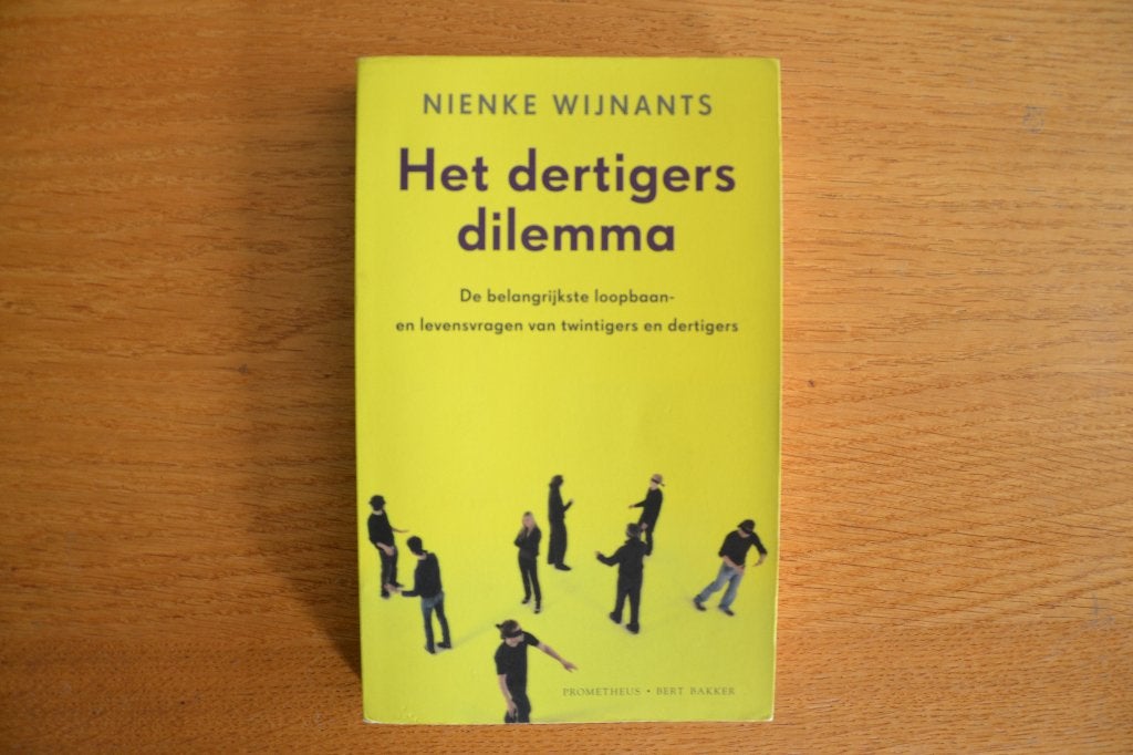 Boek: Het dertigers dilemma, Nienke Wijnants, Ophalen of Verzenden, Gelezen