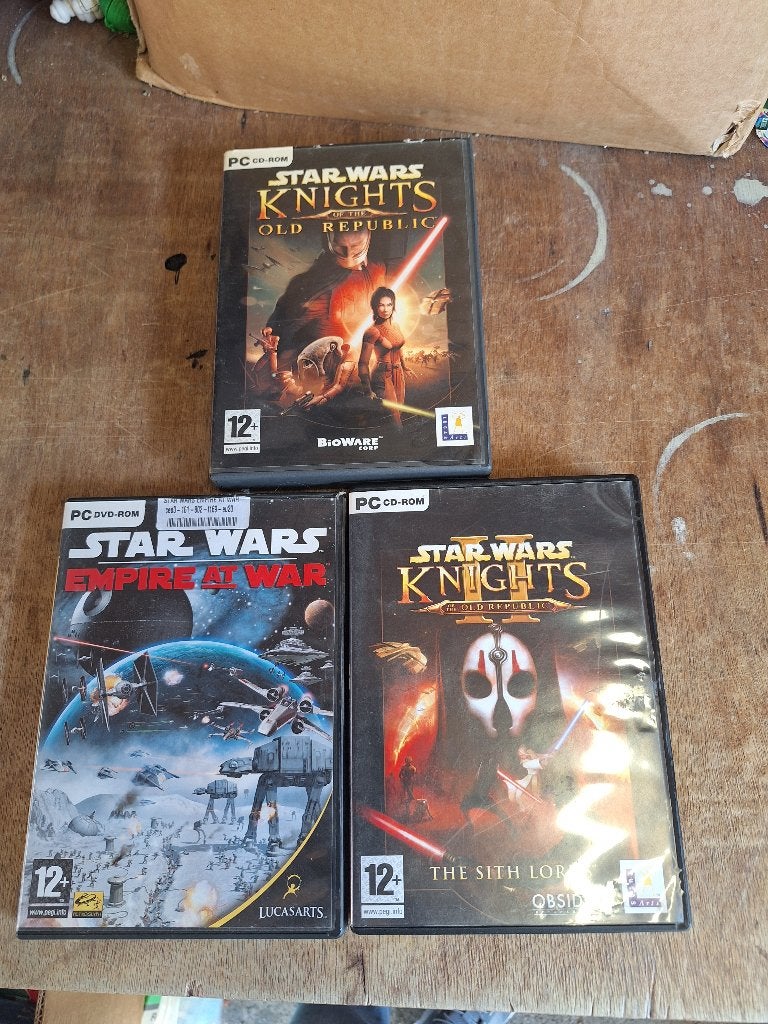 Vintage 3x Star Wars pc games Knight of old republic, Spelcomputers en Games, 1 speler, Ophalen of Verzenden, Gebruikt, Vanaf 3 jaar
