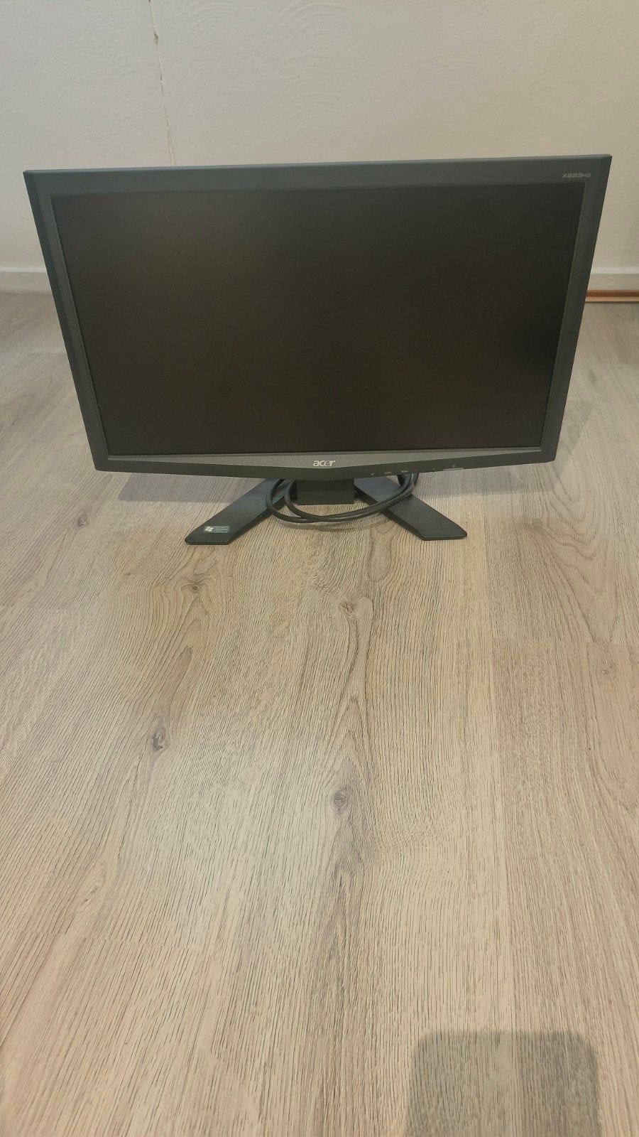 Monitor 3X en een tafel ( Gratis ., Computers en Software, Monitoren, Ophalen, Gebruikt, Full HD, VGA