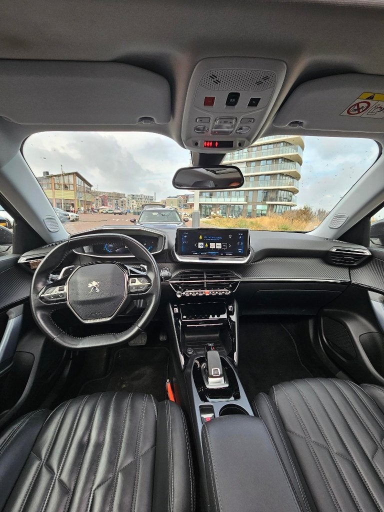 Foto 14 van Peugeot 2008 1.2 Puretech 130pk 2020 Grijs AUT / LEER / PANO