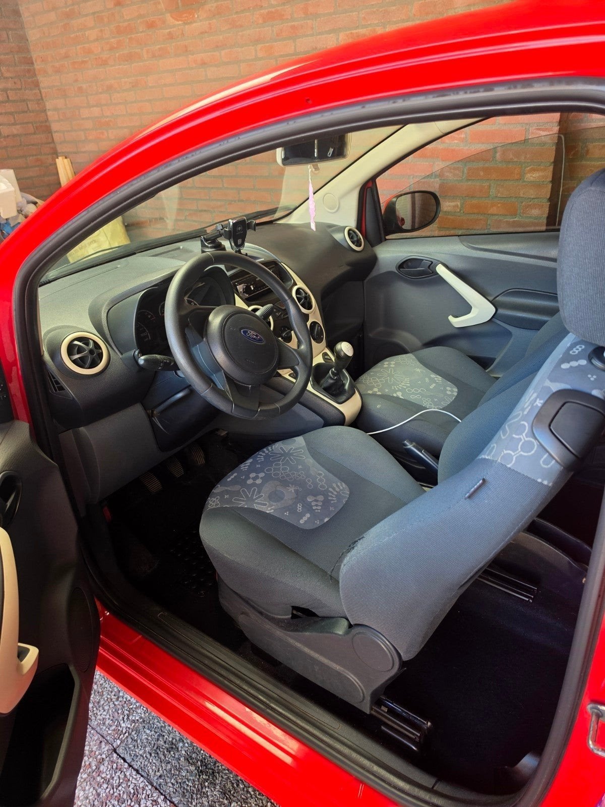ford ka 2010, apk tot 14-02-27,182.000 km, Ophalen, Gebruikt, Ford