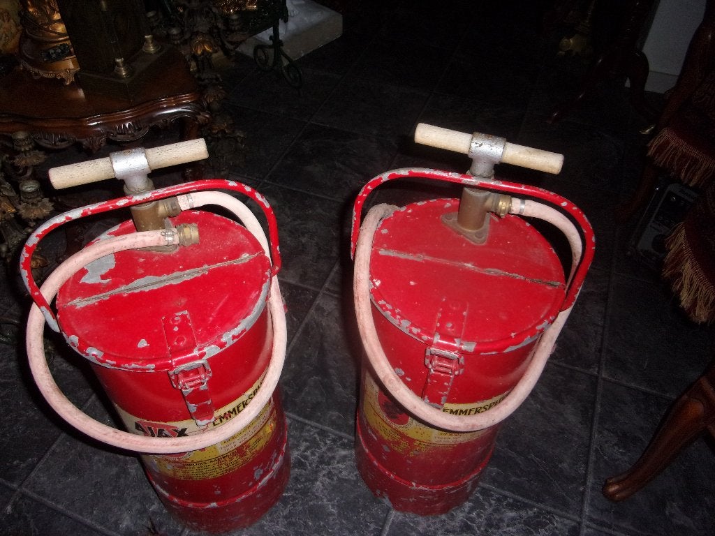 Vintage Ajax Emmerbrandspuiten (2 stuks), Ophalen, Gebruikt, Brandblusser