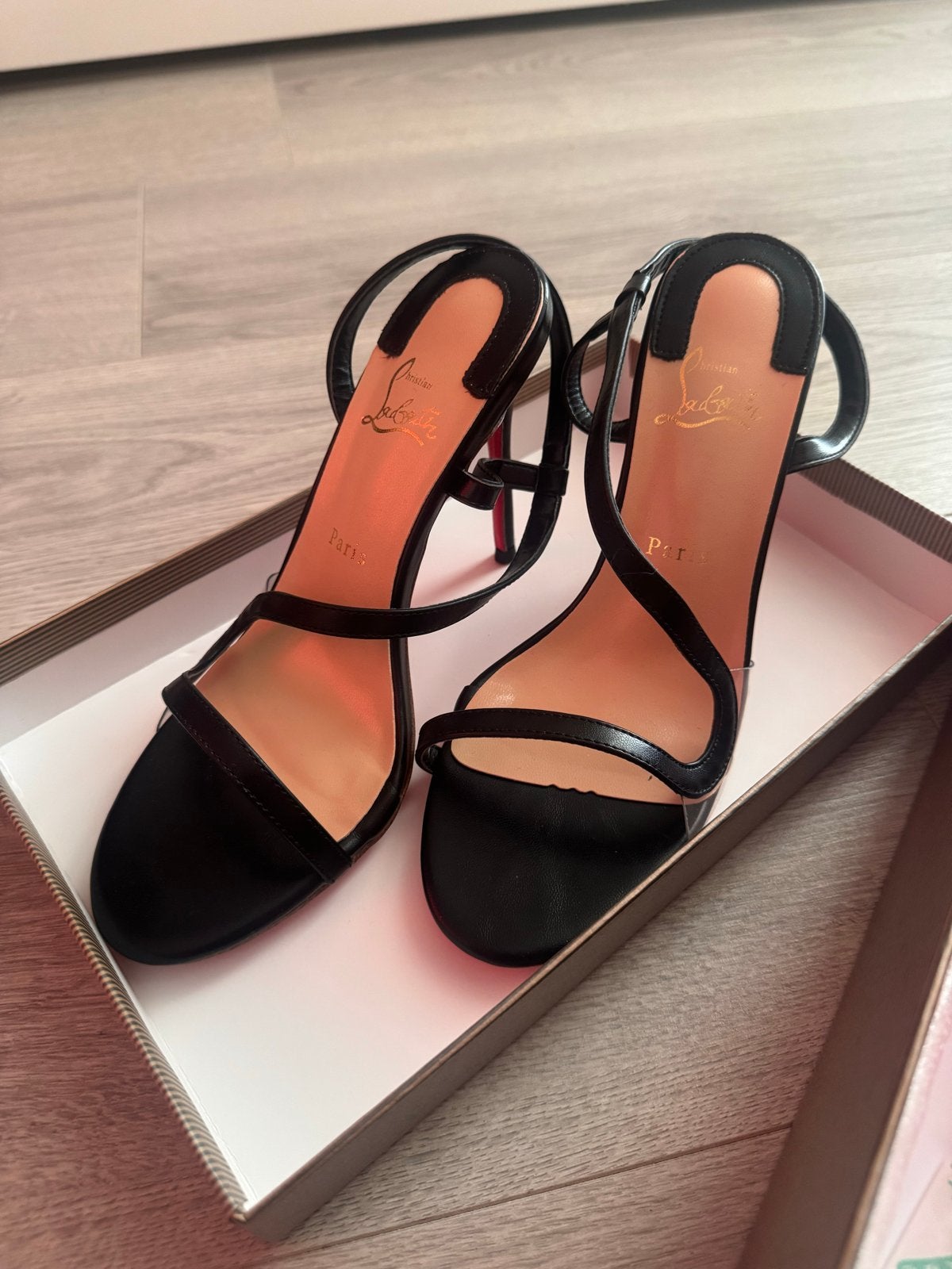 Christian Louboutin Sandalen met hoge hakken, Ophalen of Verzenden, Zo goed als nieuw, Zwart, Sandalen of Muiltjes