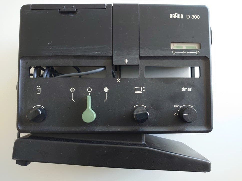 Braun D300 Diaprojector - Vintage Made in W.-Germany, Audio, Tv en Foto, Diaprojectors, Ophalen, Gebruikt