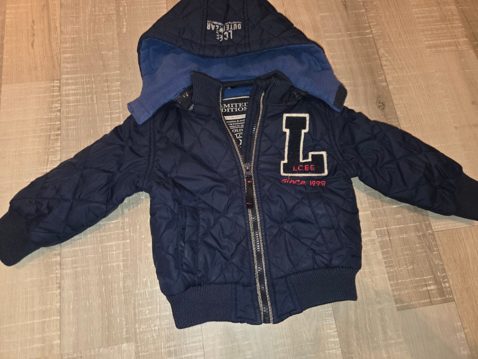 Stoere warme LCEE winterjas maat 98 - zeer net, LCEE, Gebruikt, Ophalen of Verzenden, Jongen