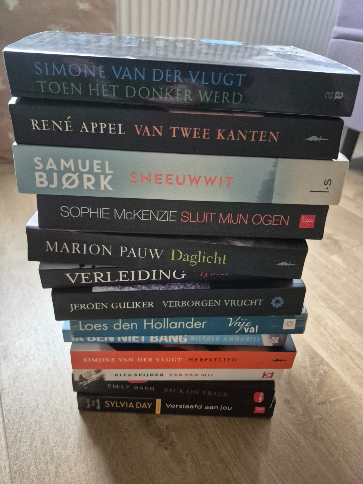 50 stuks Literaire thrillers, Boeken, Ophalen of Verzenden, Gelezen