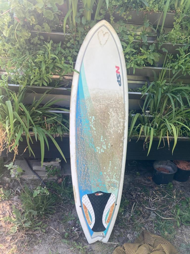 Surfboard nsp 6,4 fish, Watersport en Boten, Ophalen, Gebruikt, Fish, Met draagtas