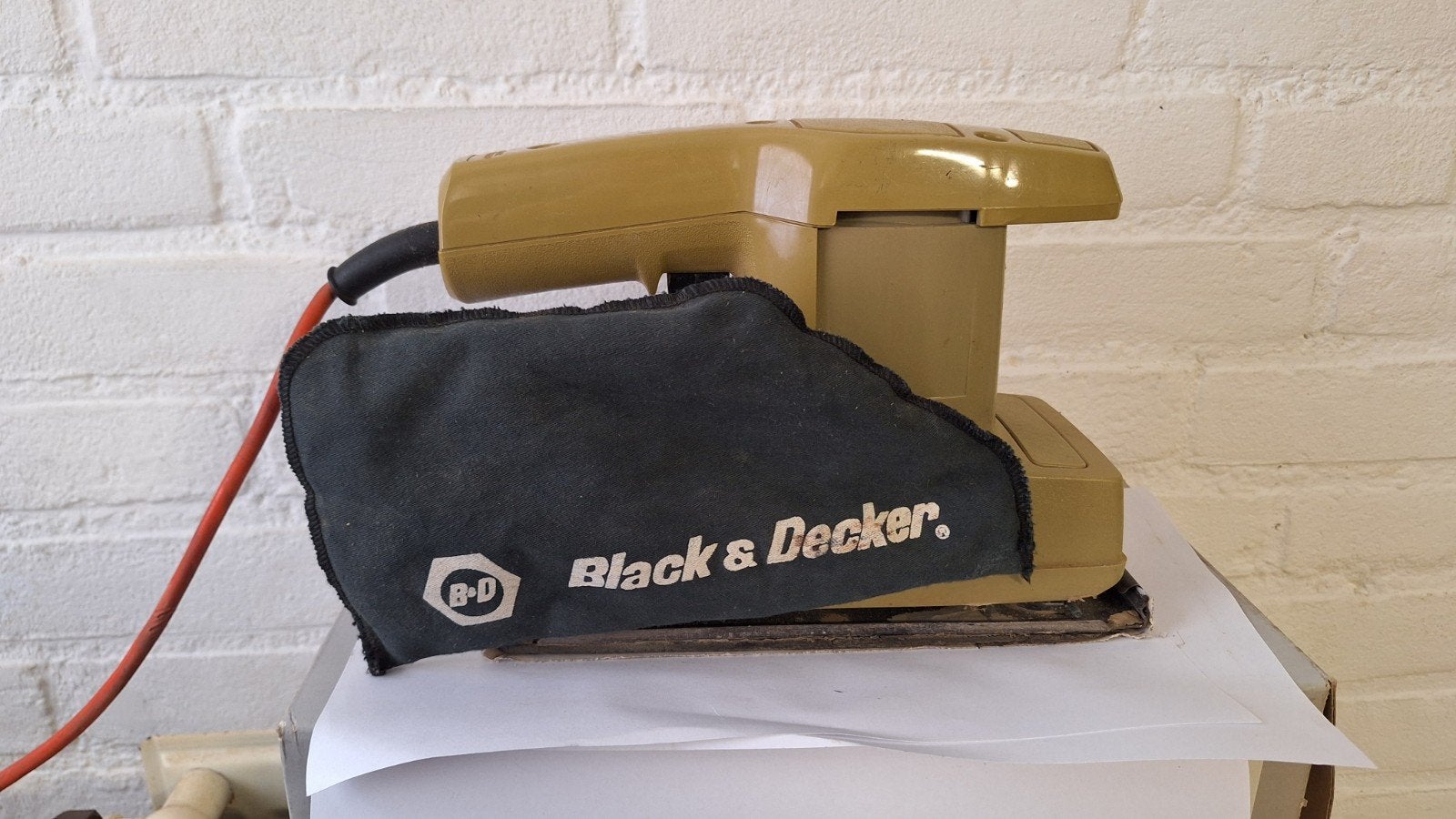 Black & Decker Vlakschuurmachine 5562, Ophalen of Verzenden, Gebruikt, Minder dan 600 watt, Vlakschuurmachine