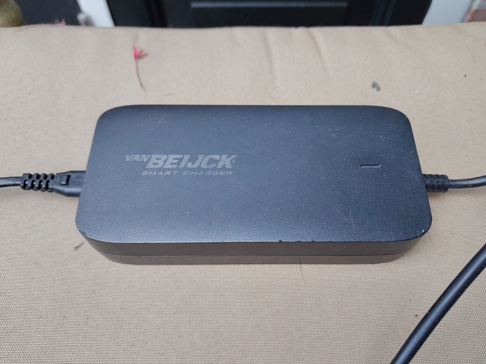 Van Beijck Smartlader voor Sitgo 36V Endurance accu's, Ophalen, Zo goed als nieuw