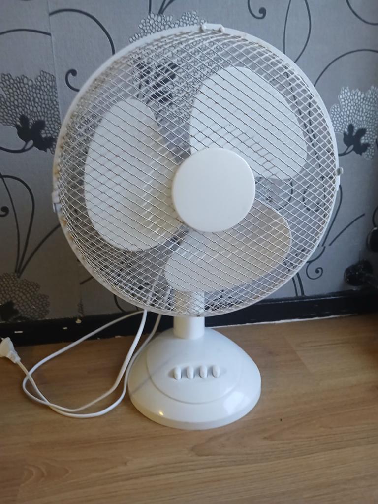 Ventilator, Witgoed en Apparatuur, Ophalen, Zo goed als nieuw, Tafelventilator