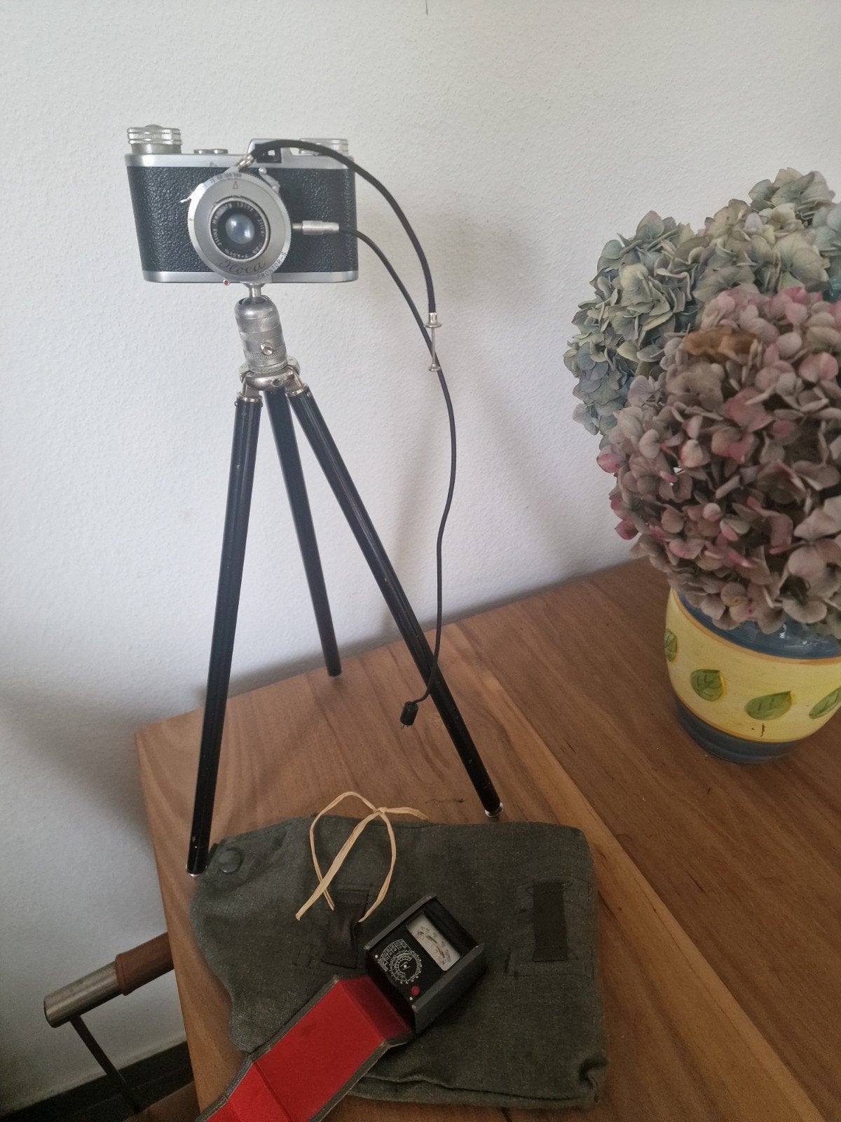 Fotocamera op statief, Verzamelen, Fotografica en Filmapparatuur, Ophalen of Verzenden