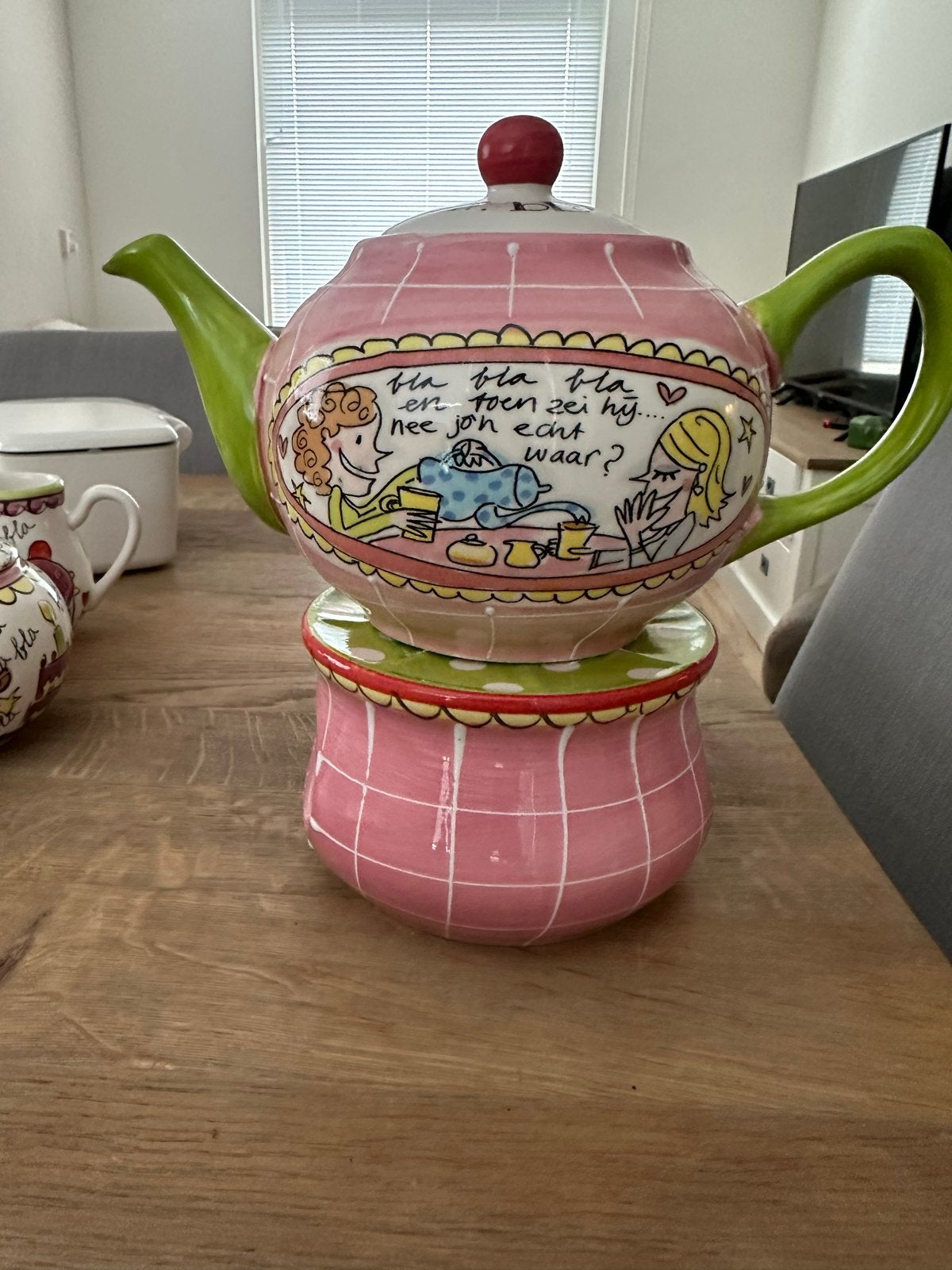 Leuke theepot van BLOND met theelichtje - Roze/Groen, Huis en Inrichting, Theepot/fluitketel, Ophalen, Zo goed als nieuw, Roze