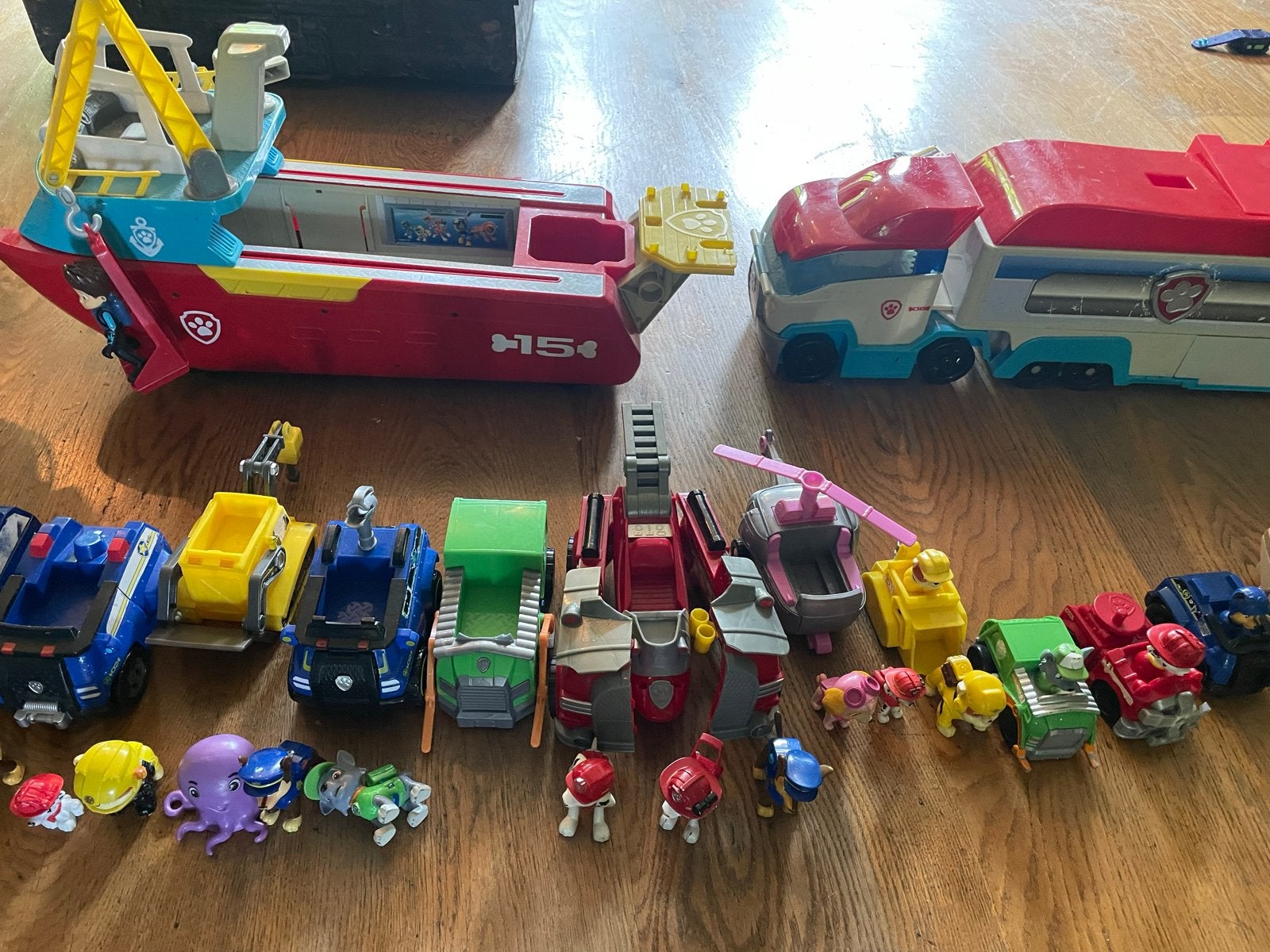 Uitgebreide Paw Patrol set - Voertuigen, figuren en meer!, Ophalen, Gebruikt, Jongen of Meisje