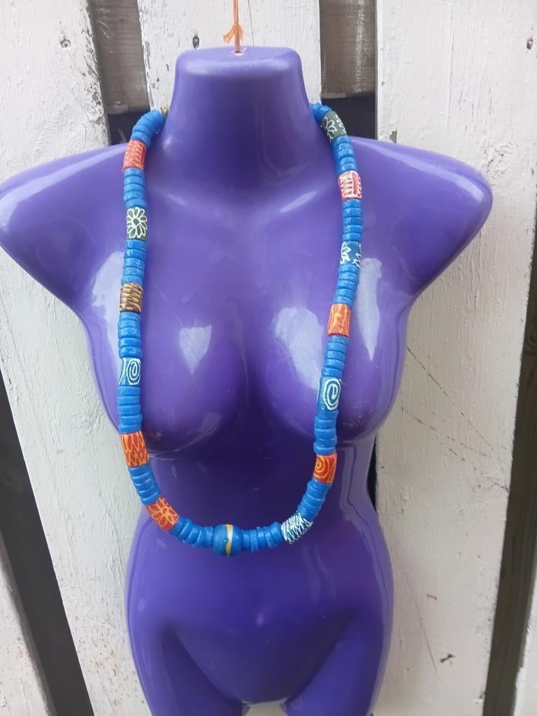Krobo kralen Ghana Gemaakt van gerecycled glas inclusief arm, Ophalen of Verzenden, Nieuw, Blauw, Overige materialen