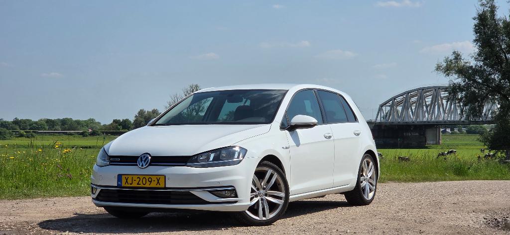 Volkswagen Golf 7 Facelift, Voorwielaandrijving, 1498 cc, 4 cilinders, Wit