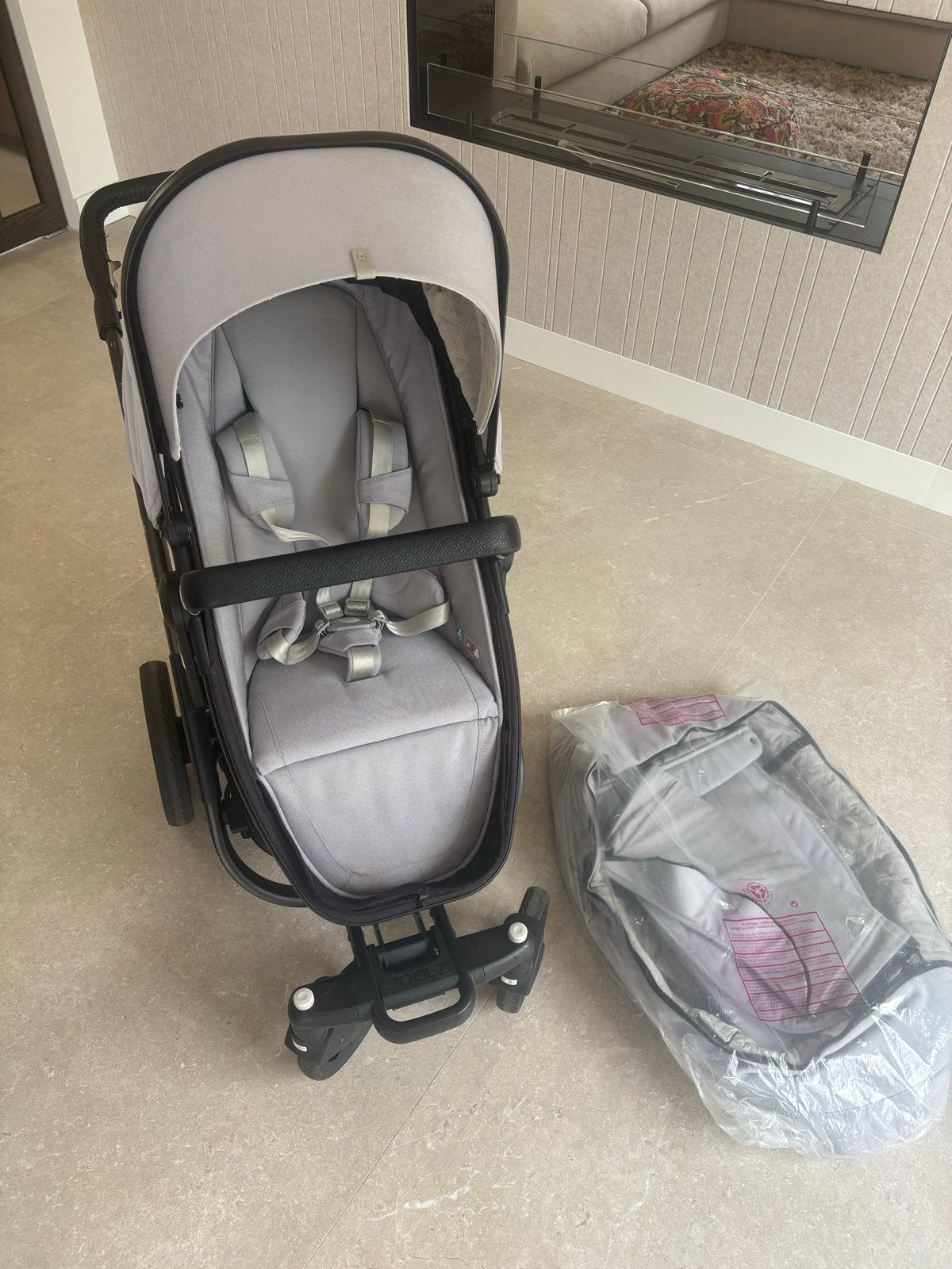 Joolz Geo 2 kinderwagen - licht grijs, Gebruikt, Combiwagen, Met reiswieg, Ophalen