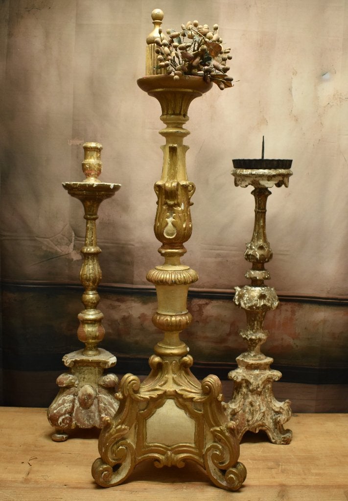 Oude Franse Houten Kandelaar."Uit Aletta's Tijd", Ophalen of Verzenden