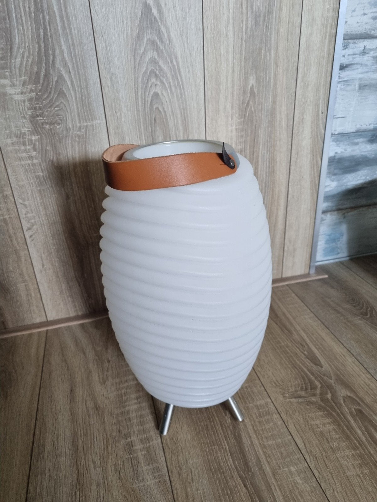 Kooduu Lite-Up Play - Lamp met speaker en wijnkoeler, Huis en Inrichting, Ophalen, Wit, Overige merken, Kunststof