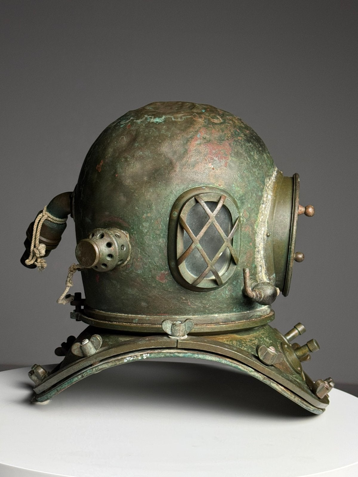 Antieke Koreaanse / Japanse Duikhelm koper, Ophalen