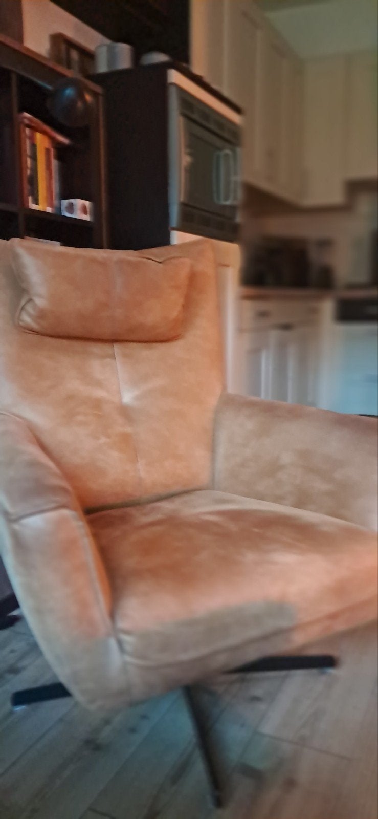 Comfortabele draaibare fauteuil - Bruin leerlook, Ophalen, Modern, Comfortabel, Gebruikt, Bruin