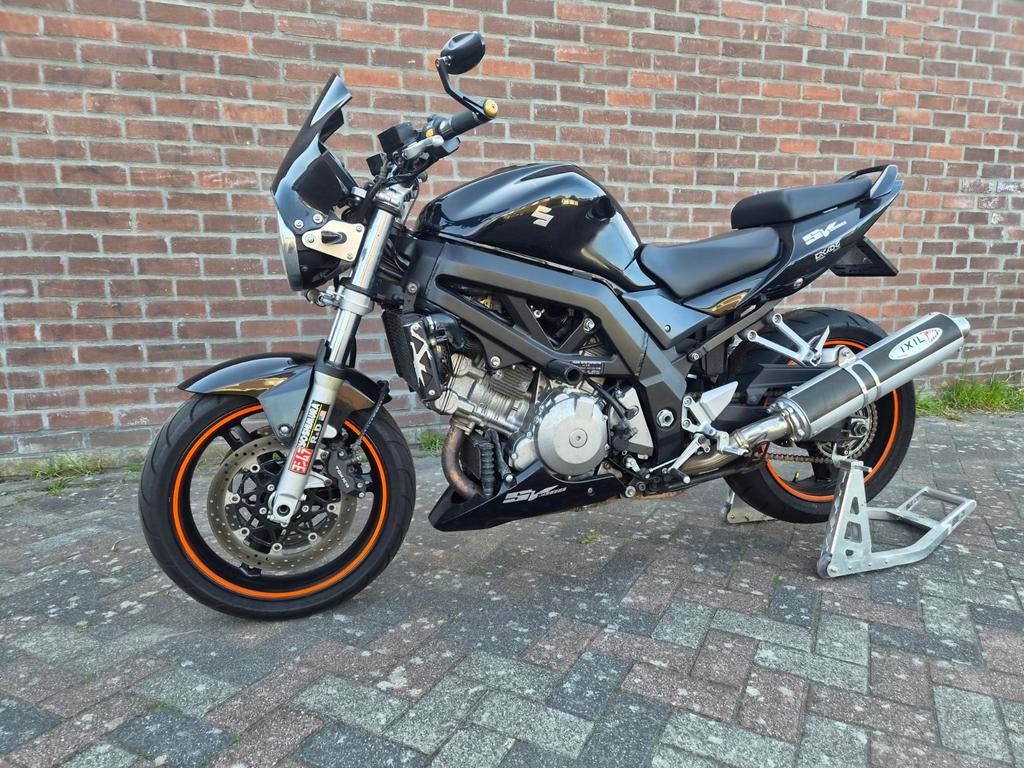 Suzuki SV 1000N - 2006 - Naked Bike met Sportuitlaat, Particulier, Naked bike