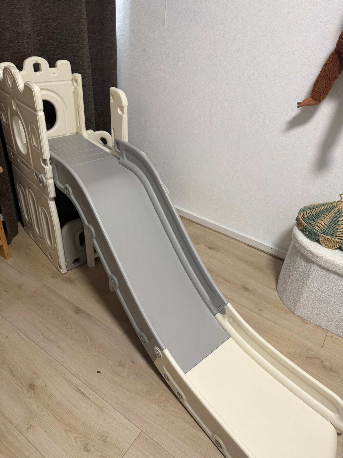 Russle speeltoestel glijbaan beige/ grijs, Ophalen, Zo goed als nieuw, Glijbaan