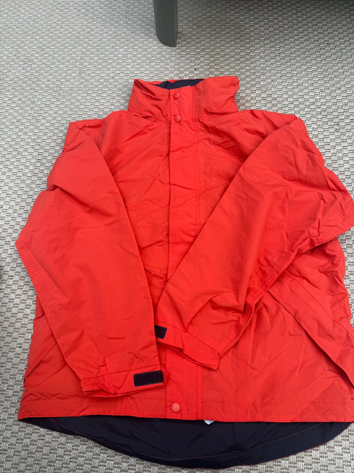 Regenjas - volvo ocean race 2018 crew - Maat L, Maat 48/50 (M), Nieuw, Ophalen of Verzenden, Groen
