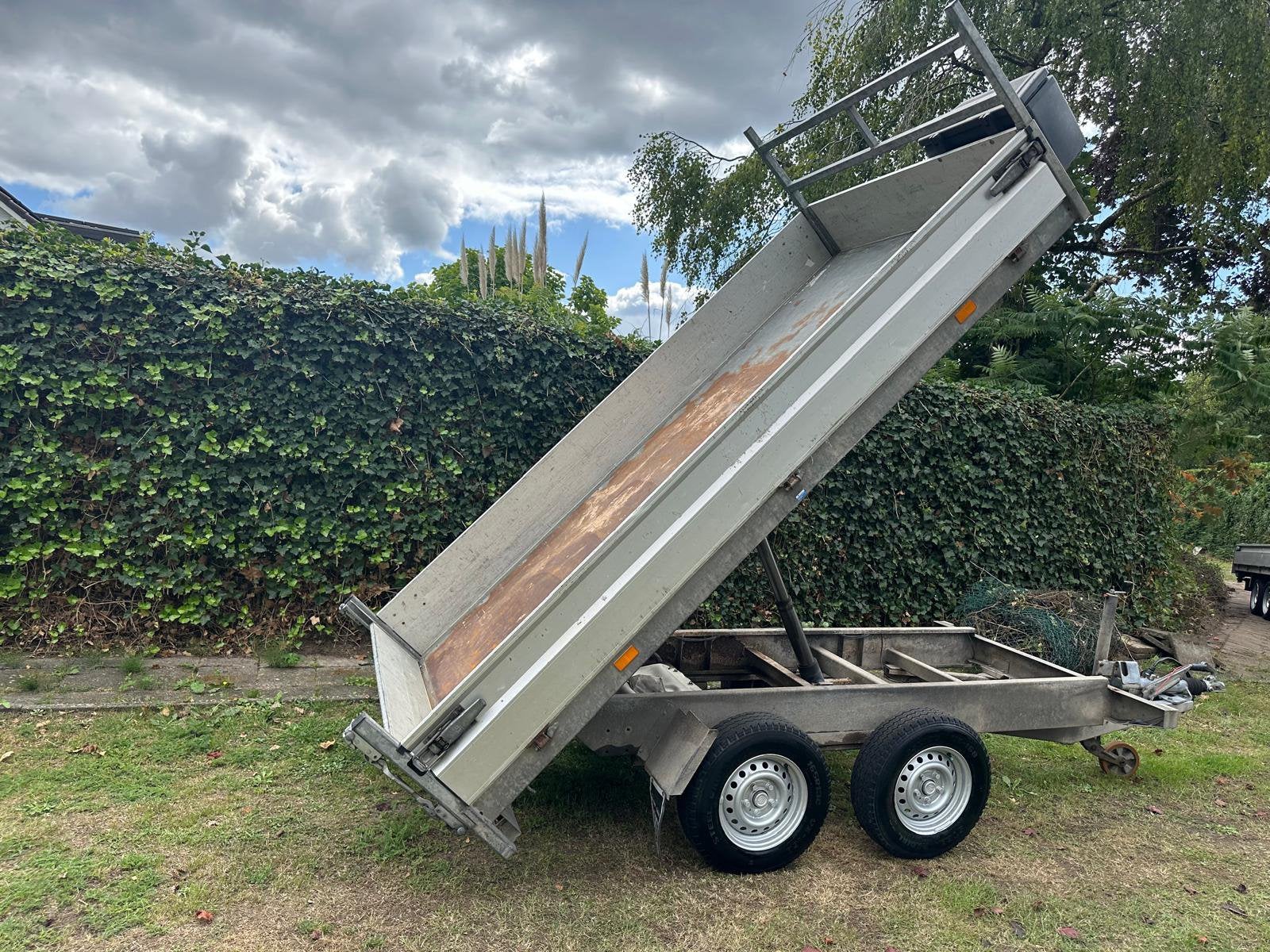 Nette electrische Hapert kipper 310x165 2700KG, Ophalen, Zo goed als nieuw